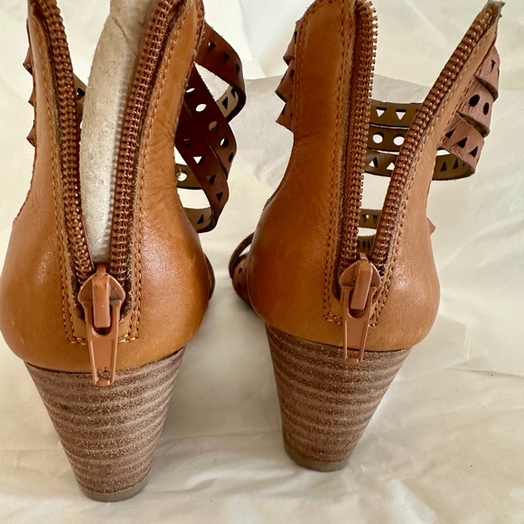 Lucky Brand Jaleels Taupe, Strappy Wedge Sandals, 6.5M - Picture 10 of 14